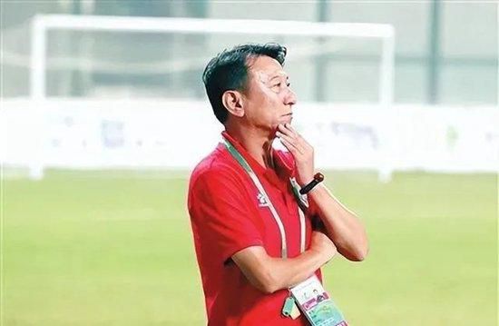 老头用手扣我下面好爽